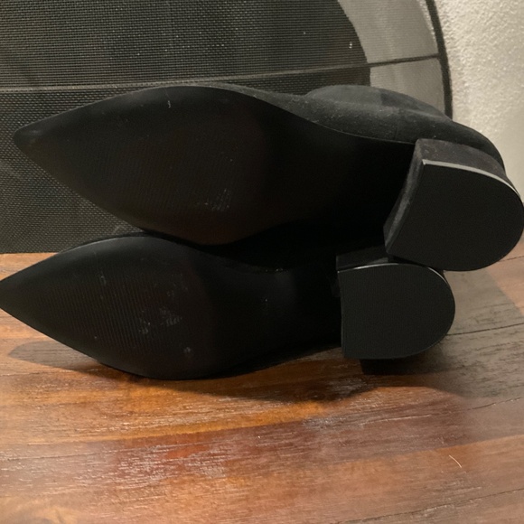 Nine West Malibu Ankle Leather Black Suede Booties size 6.5 - Picture 6 of 7